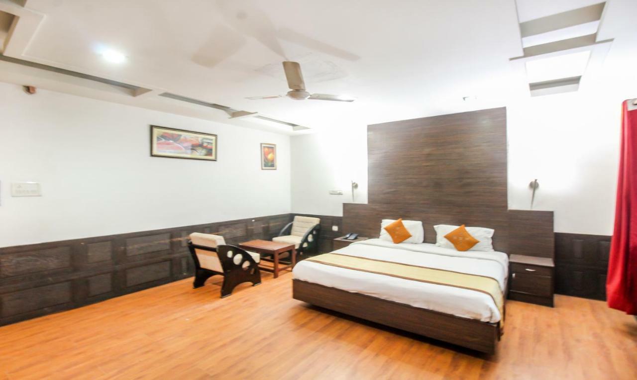 Hotel Monarch Inn Lucknow Exterior foto